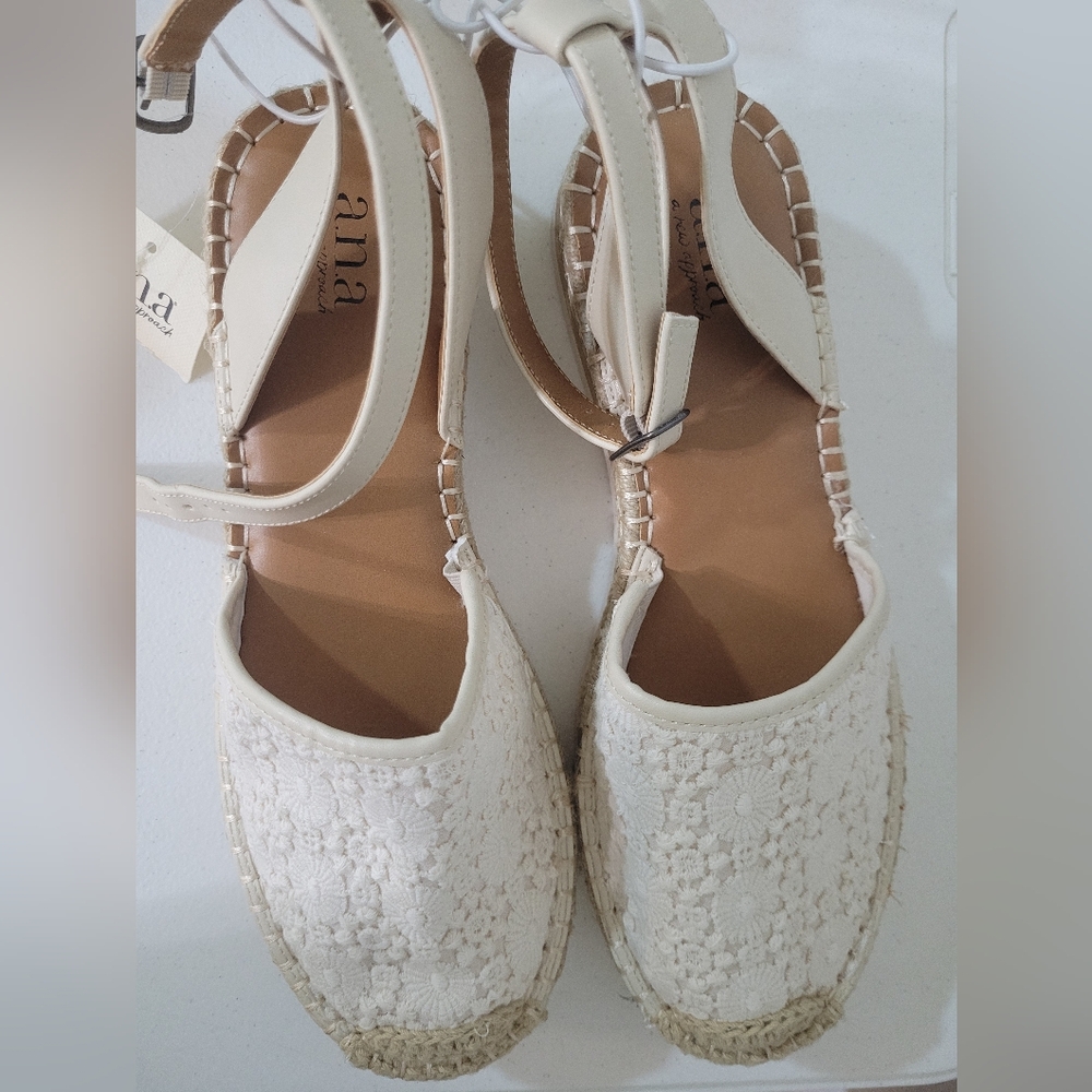 A.N.A (A New Approach) Women’s Espadrille Sandals